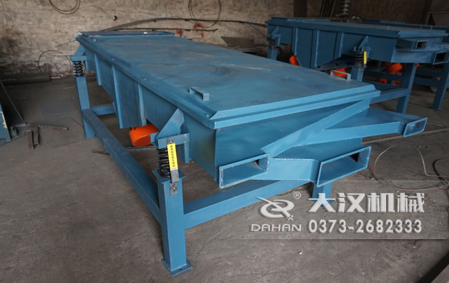 直線振動(dòng)篩分機(jī) 直線振動(dòng)篩分機(jī)